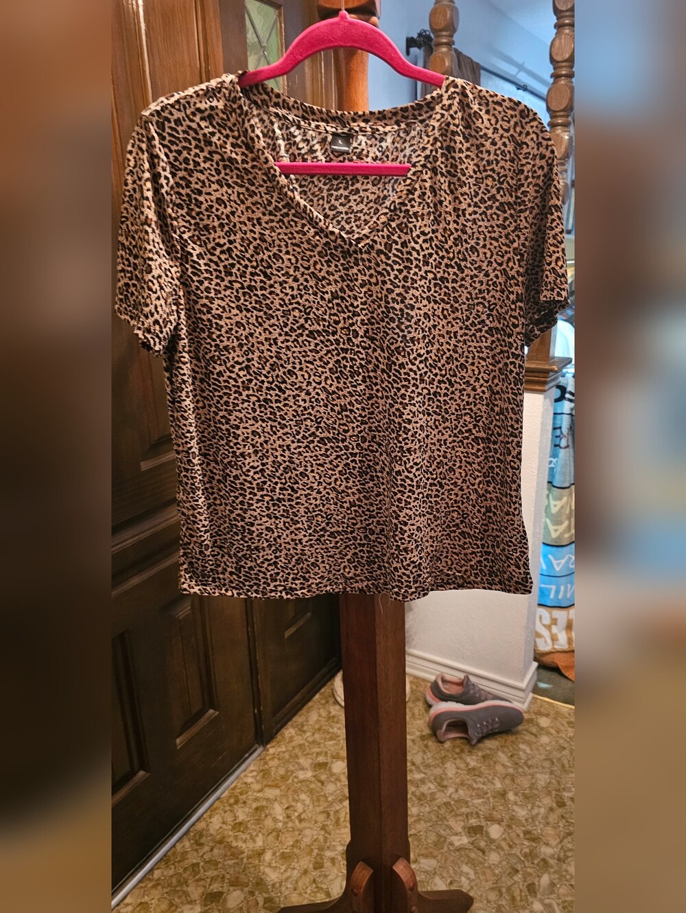 Leopard Print V-Neck Short Sleeve Top - Brown